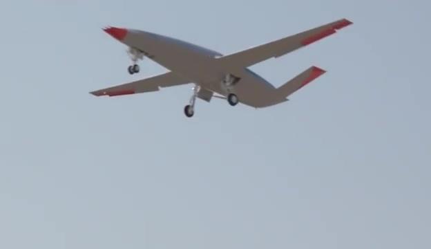 [环球网]美军最新MQ25无人加油机首飞成功未来部署航母