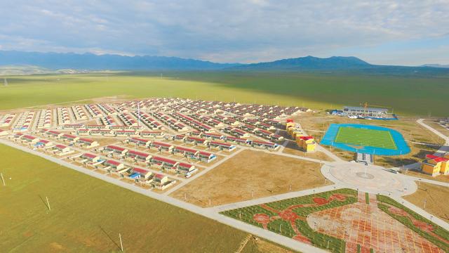 兴海县安多民俗文化村全景.