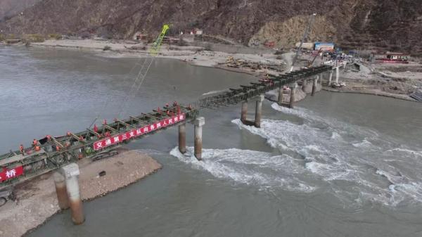 光明网@走心！惊心！这是“天路铁军”跨越千里的表白