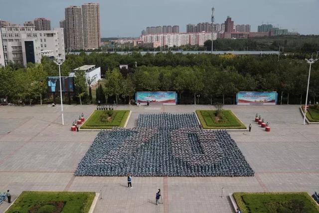 中国军网■那些年，我们一起经历的军训……