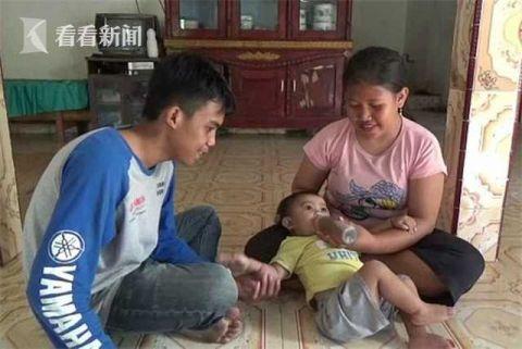 【光明网】穷困父母用廉价咖啡替代牛奶 1岁女婴每天喝3瓶