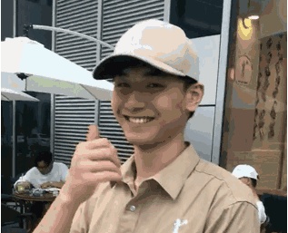 光明网：刷爆朋友圈的偷拍照：爱笑的人，都活得很漂亮