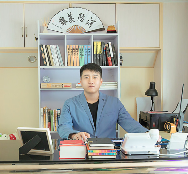 澎湃新闻：“回忆如烟”将消防员写进网文，他们是生活中的真正英雄