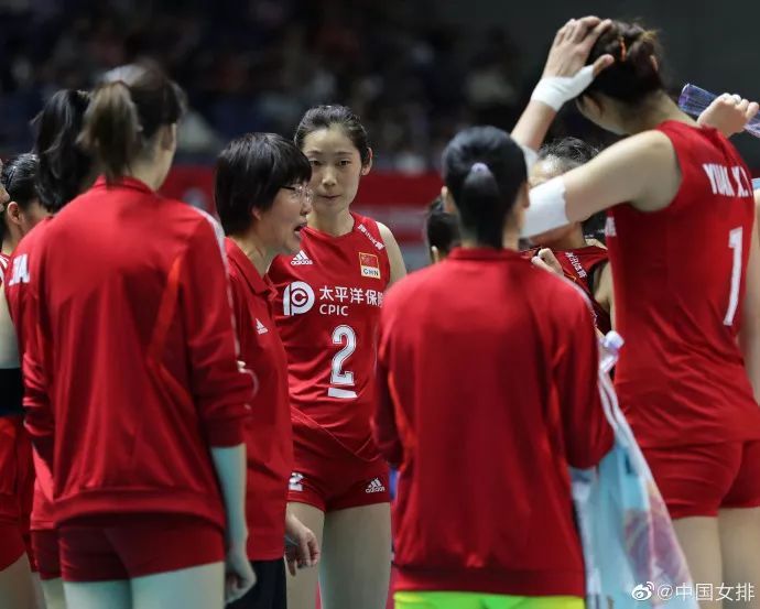 环球网：女排逆转力克巴西队 落后时郎平提醒队员从零开始