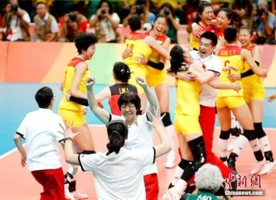 环球网：女排逆转力克巴西队 落后时郎平提醒队员从零开始