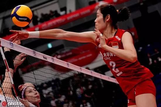 环球网：女排逆转力克巴西队 落后时郎平提醒队员从零开始