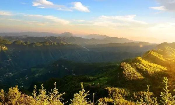 「光明网」雨过天晴，让我们一起去踏秋