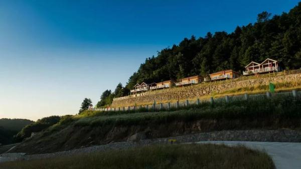 「光明网」雨过天晴，让我们一起去踏秋