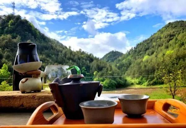 「光明网」雨过天晴，让我们一起去踏秋