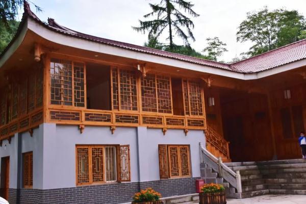 「光明网」雨过天晴，让我们一起去踏秋