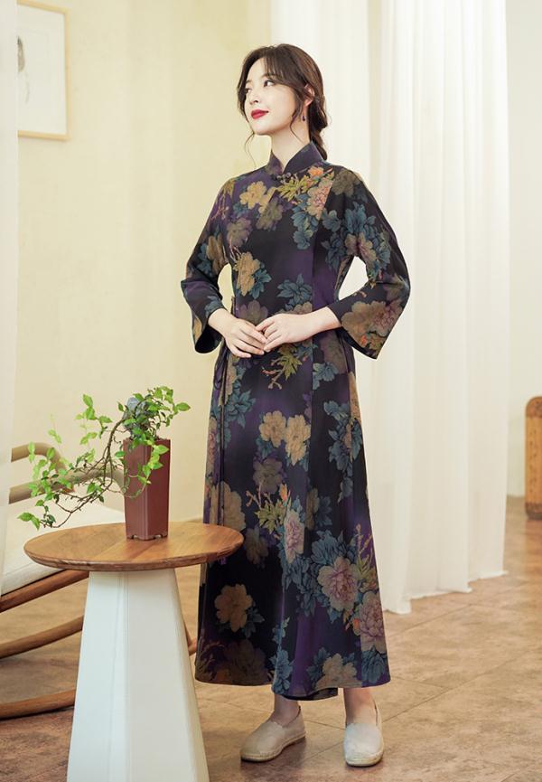 光明网：女人过了40岁，连衣裙别瞎穿！今年流行“旗袍裙”，优雅又显贵气