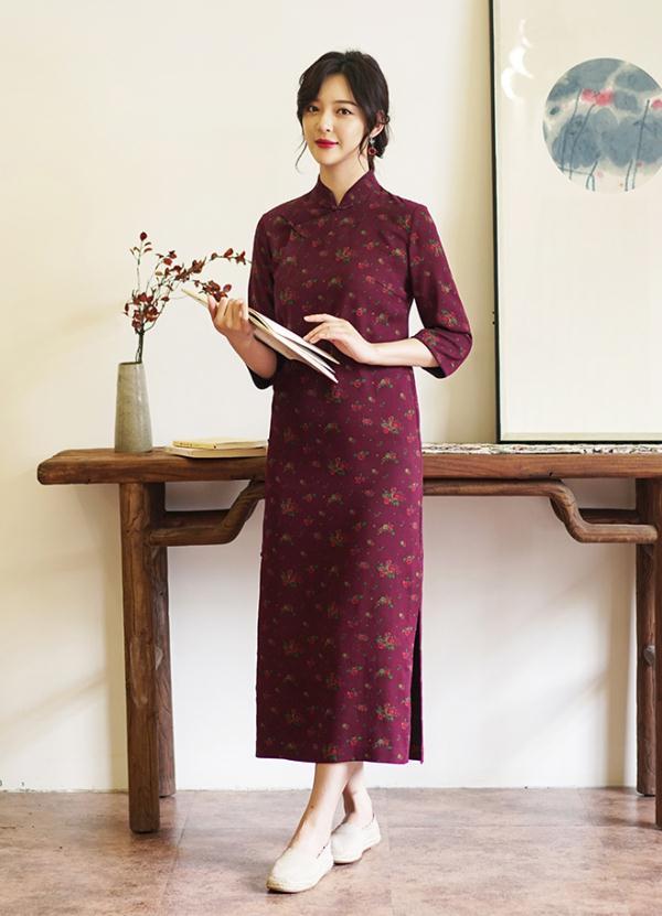 光明网：女人过了40岁，连衣裙别瞎穿！今年流行“旗袍裙”，优雅又显贵气
