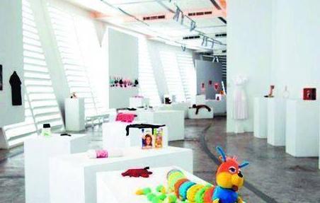 「光明网」全球最“辣眼睛”的一个景点，这里的展品不比美，只比谁更丑