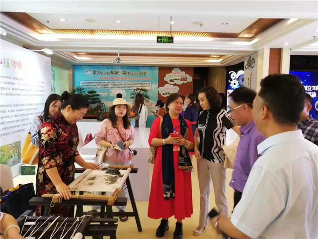 上游新闻■国家级美发大师免费理发，巴渝工匠亲手教蜀绣，快来市文化宫学艺吧