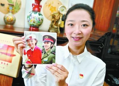 北京日报客户端■张元元：女民兵方队中的海归女孩
