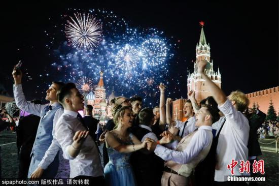 中国新闻网：调查：近半数俄青年愿为购房推迟生育 女性更爱买房