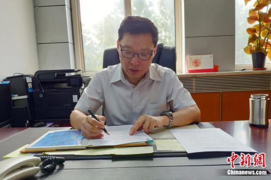 「中国新闻网」用十年走向深海——访“蛟龙号”项目负责人刘峰