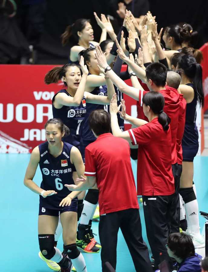 新华社■“八”面威风！又一个3:0，中国女排八连胜！