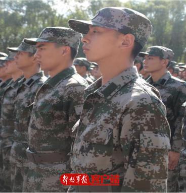 「中国军网」新兵，开训！00后“萌新”秒变“真正男子汉”