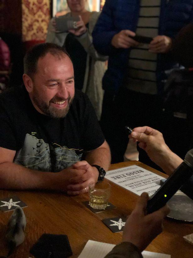 「北青网」一名男子在被冻伤后喝下了一杯含有脚趾的饮料