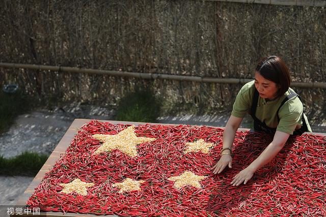 「环球网」专属“花式告白”祖国，全国各地洋溢“中国红”