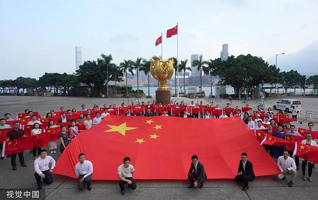 「环球网」专属“花式告白”祖国，全国各地洋溢“中国红”
