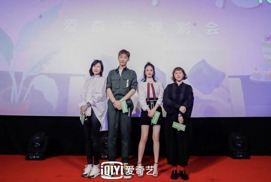 [中国青年网]邢昭林新剧告别“高冷人设”白鹿被曝爱喝奶茶