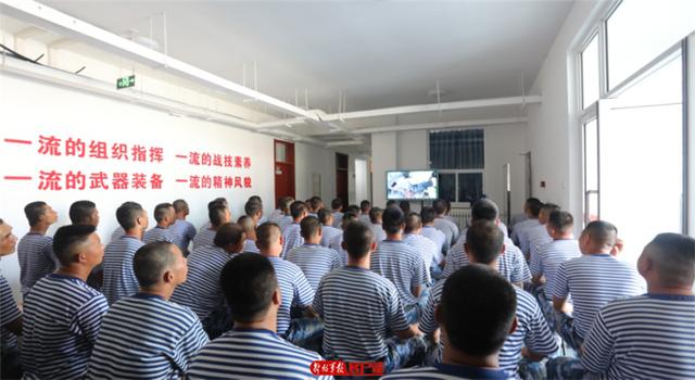 #中国军网#对抗炎热，阅兵村里有“清凉法”