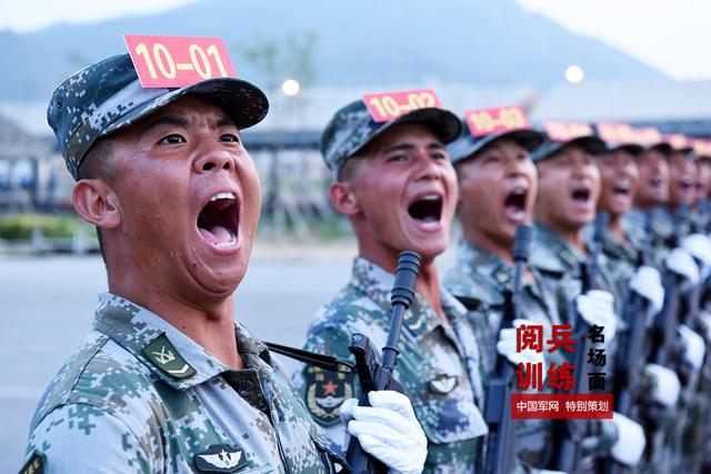[中国军网]阅兵训练名场面丨听！一声声口令，如龙鸣狮吼，气壮山河