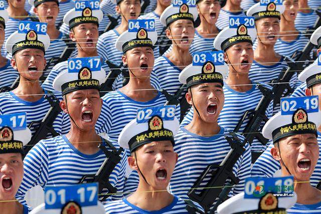 [中国军网]阅兵训练名场面丨听！一声声口令，如龙鸣狮吼，气壮山河