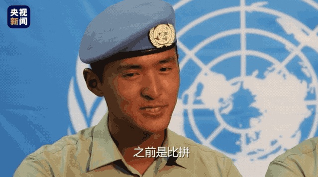 [央视新闻]阅兵最强“穿越” 双胞胎兄弟同位置上演“复制粘贴”