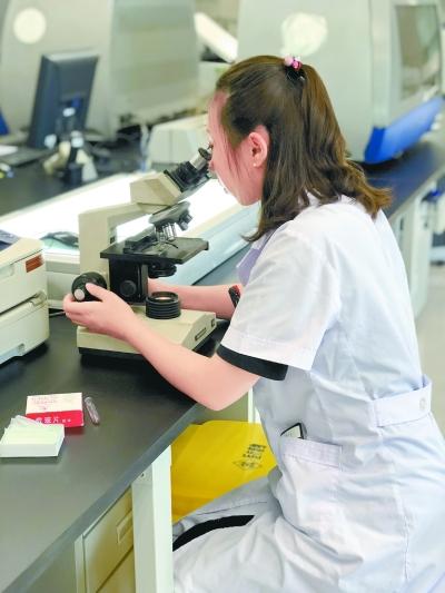 北京日报客户端■血型ABO？特殊“熊猫血”婴儿命悬一线，多亏了他们