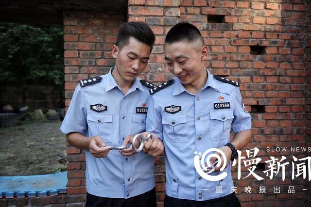 「上游新闻」特警“攀登者”，一张老照片背后的故事