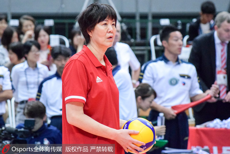 [人民网-体育频道]高清：女排世界中国3-0横扫塞尔维亚 十战全胜提前成功卫冕！