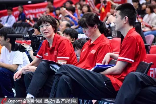 [澎湃新闻]十连胜后 郎平一句话又上热搜