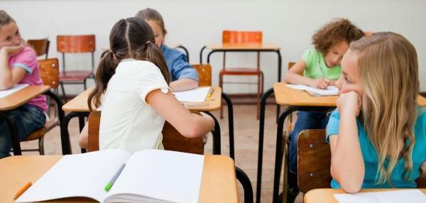 「光明网」孩子：我家是不是很穷？妈妈的回答，可能会影响孩子的性格