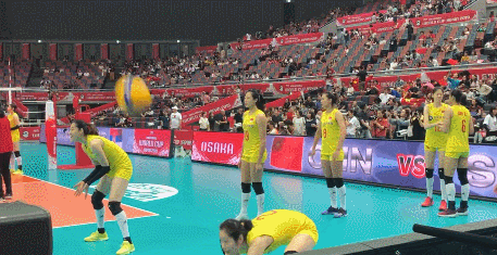 「中国新闻网」升国旗，奏国歌！中国女排十连胜，卫冕世界杯