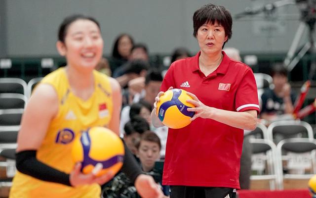 「新京报」郎平谦称队伍并非世界最强，奥运会考验会更多