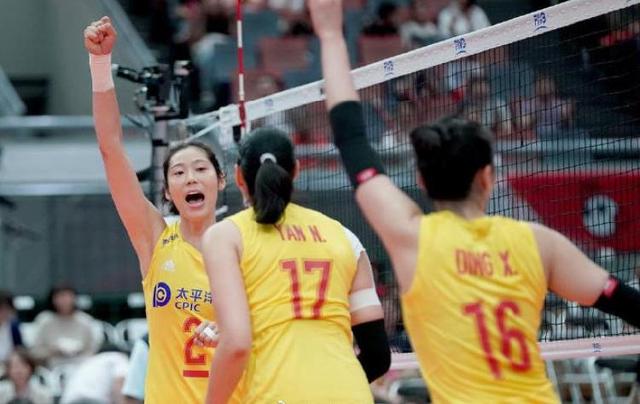 [上游新闻]中国女排拿下10连胜+第10个世界冠军