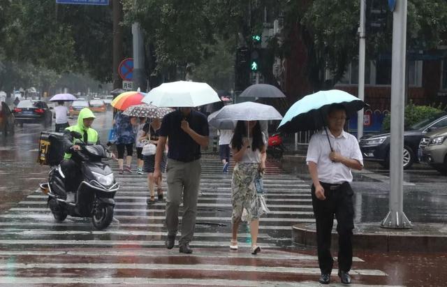 「北京日报客户端」10月4日起大降温！最高温或跌破20℃