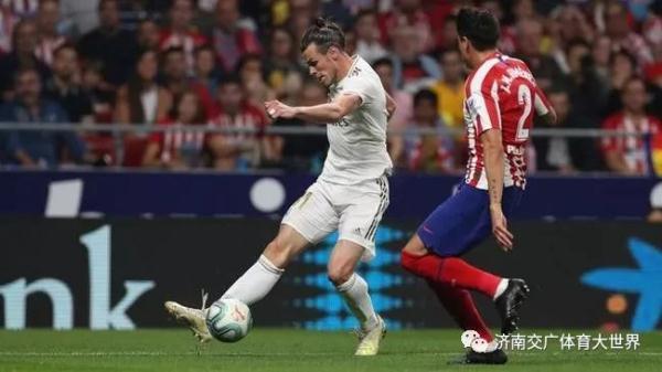 「光明网」西甲-皇马客平马竞 巴萨2-0