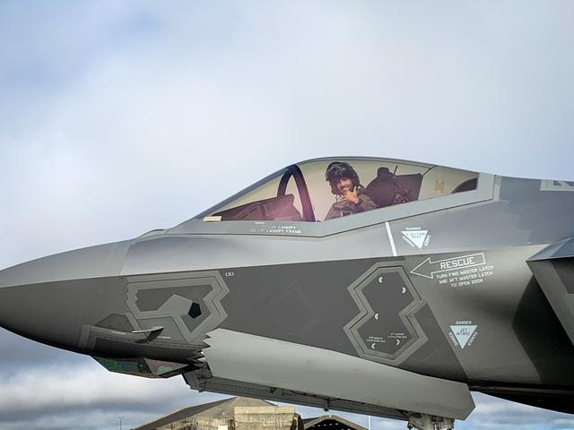 【环球网】北约F35战斗机部署到冰岛 将首次执行作战防空任务