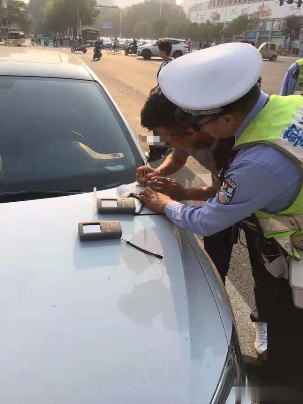 「光明网」睡醒不等于酒醒 一名司机又被“隔夜酒”坑了