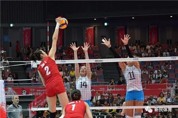 「光明网」中国女排载誉归国，对于球迷，郎平有话要说