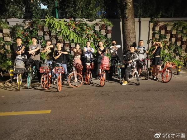 【观察者网】这届网友给祖国庆生的方式，太有才了