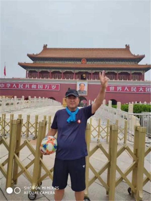 中国网：一位六旬朝鲜族球迷的国庆献礼：颠球千余公里进京