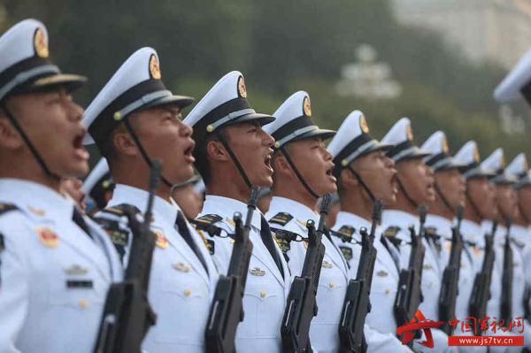 光明网：万众期待！阅兵方阵掠影