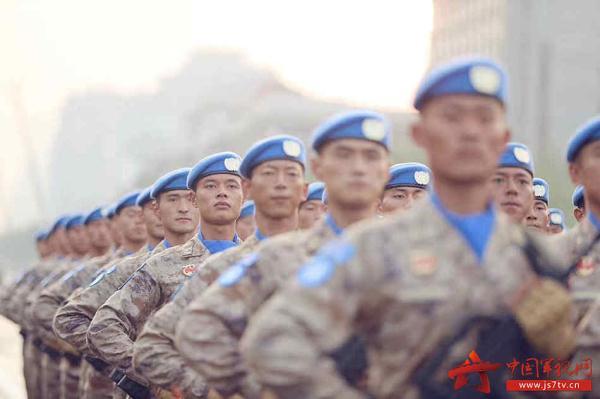 光明网：万众期待！阅兵方阵掠影