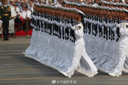 「光明网」70年国庆大阅兵上的震撼瞬间