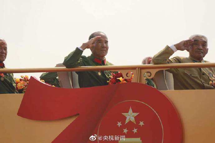 #央视#央视：向老兵致敬 共和国不会忘记你们的贡献(图)